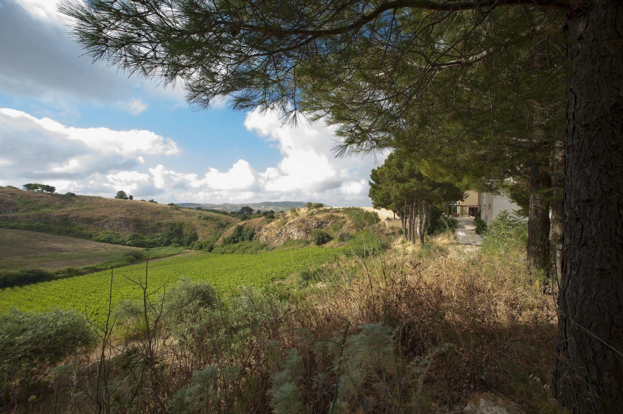 הוילה Santa Ninfa Feudo Del Biviere מראה חיצוני תמונה
